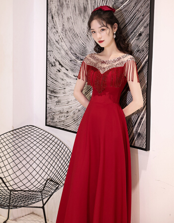 Leiji red evening dress | zeus helmet, g